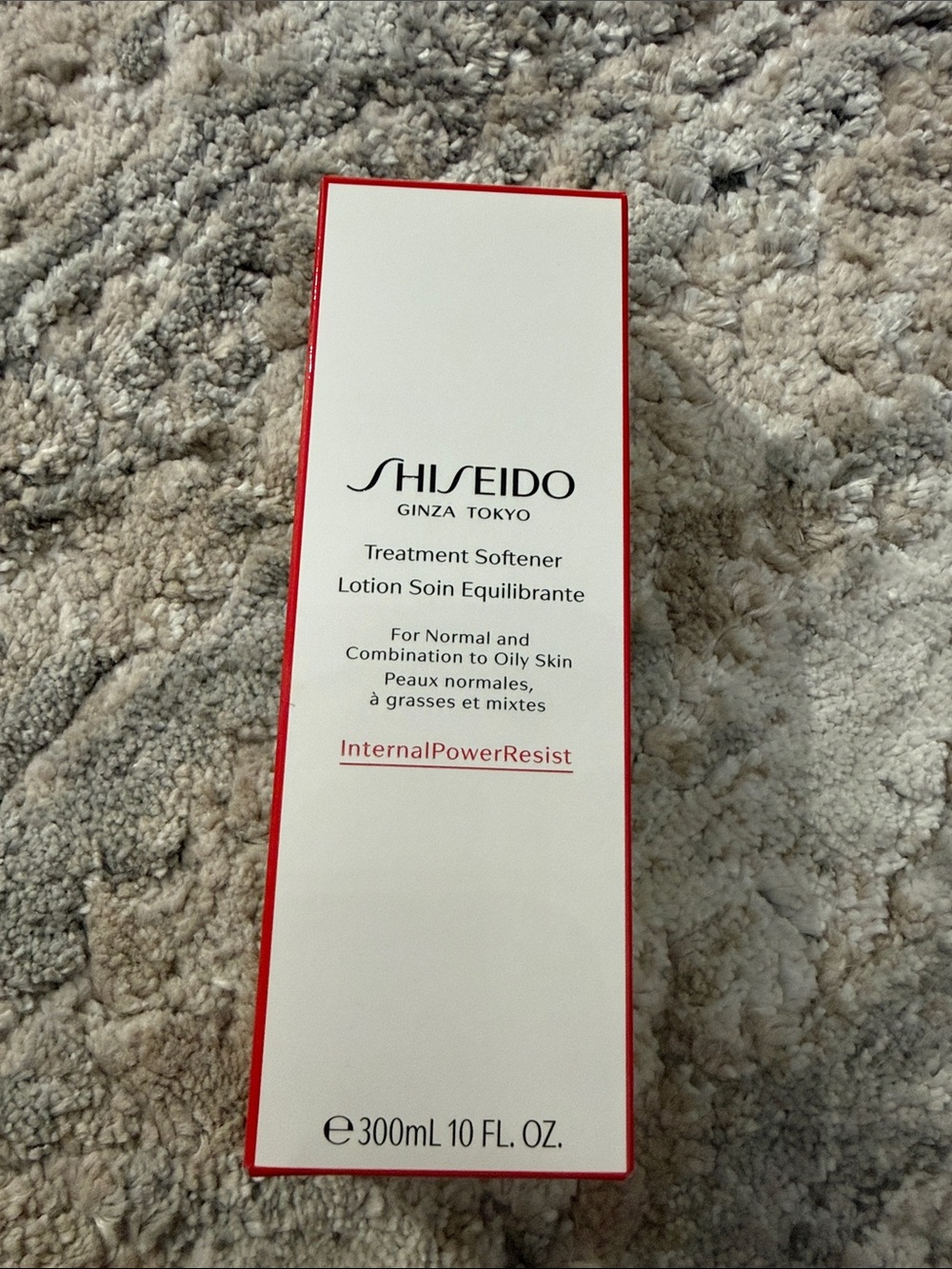 Shiseido Treatment Softener - White with Red Trim